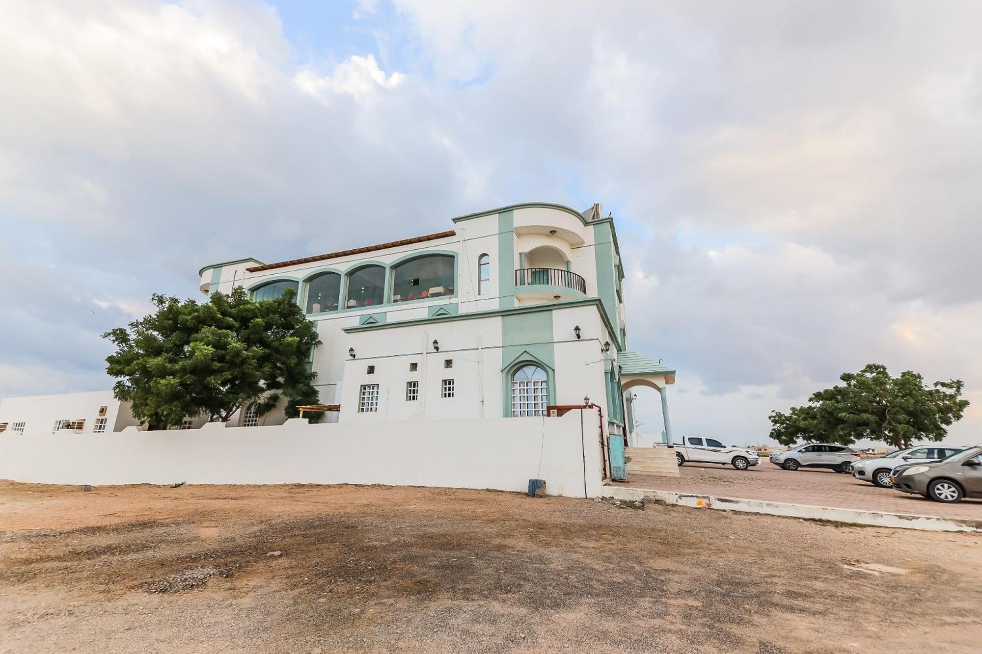 Super Oyo 110 Ras Al Hadd Guest House Eksteriør bilde